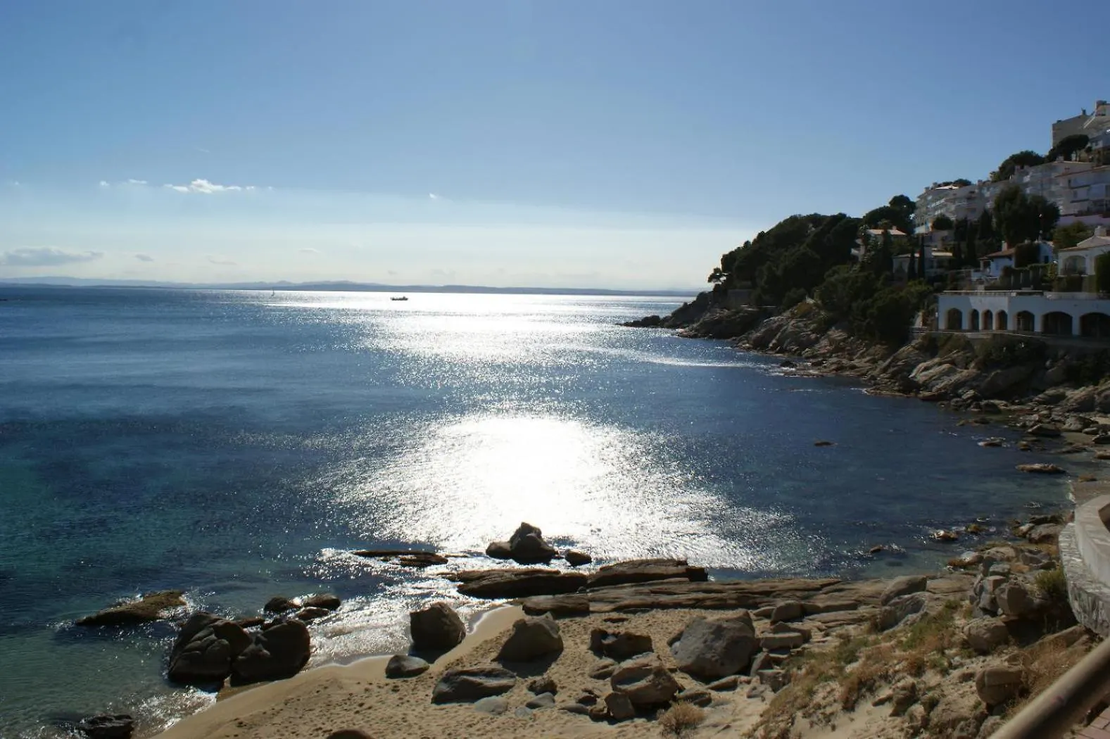 Bonito Piso En Roses Con Piscina Y Parking Av-66 Apartamento