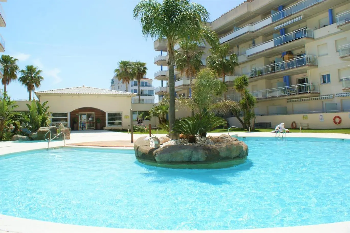 Bonito Piso En Roses Con Piscina Y Parking Appartement