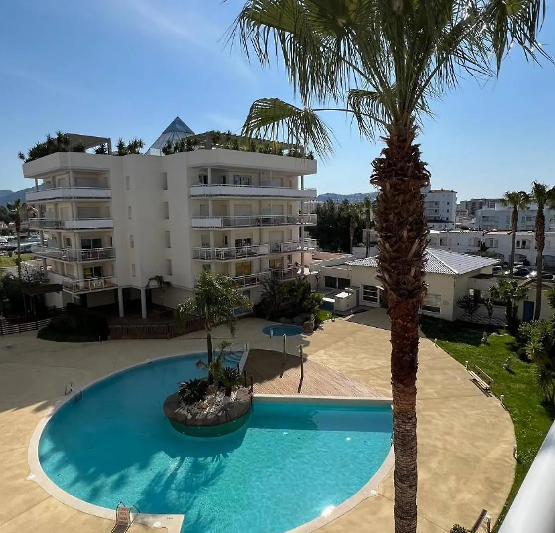 Bonito Piso En Roses Con Piscina Y Parking Appartement