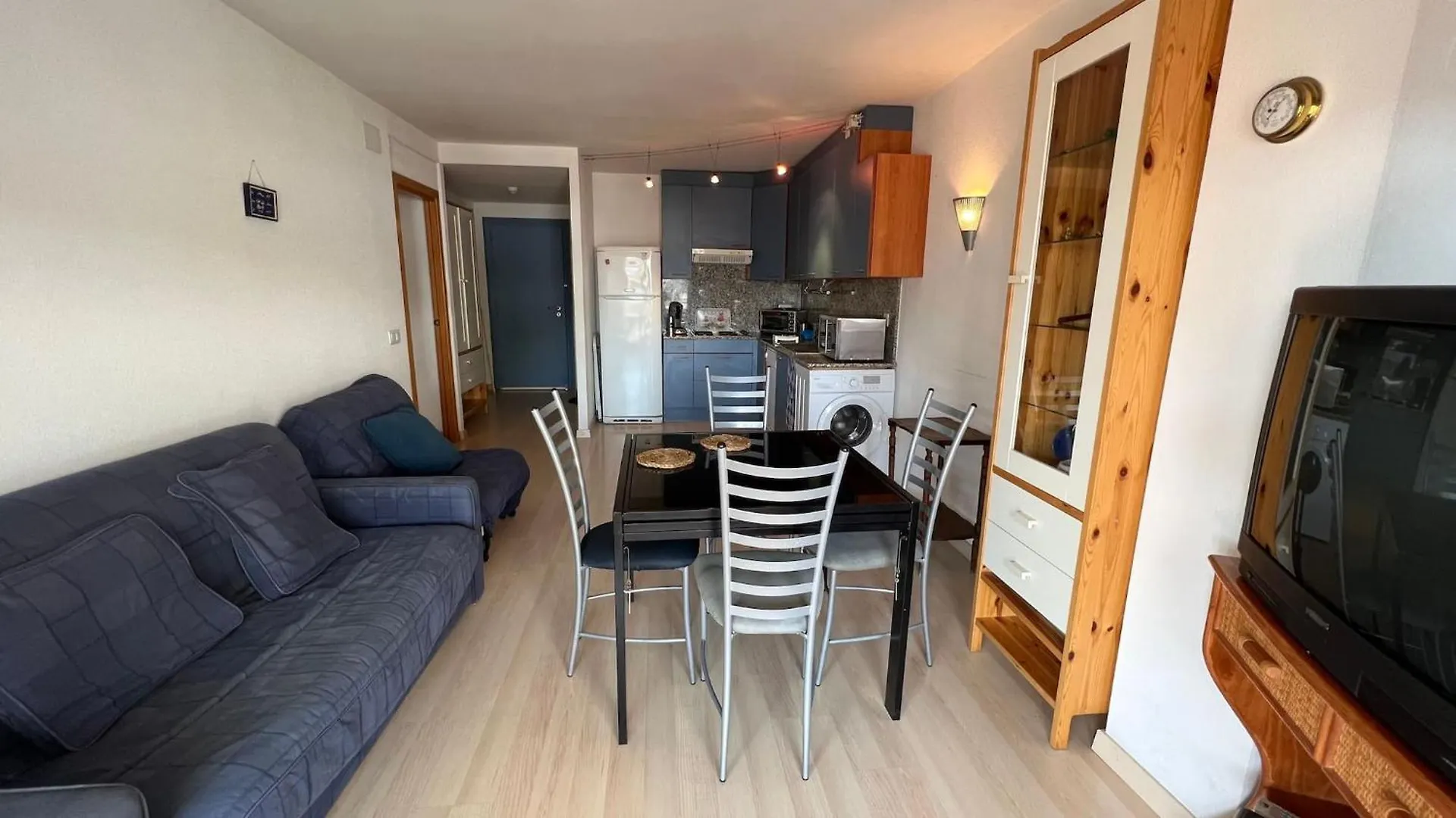 Bonito Piso En Roses Con Piscina Y Parking Appartement
