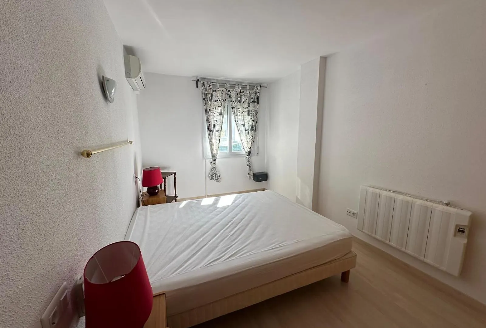 Bonito Piso En Roses Con Piscina Y Parking Av-66公寓